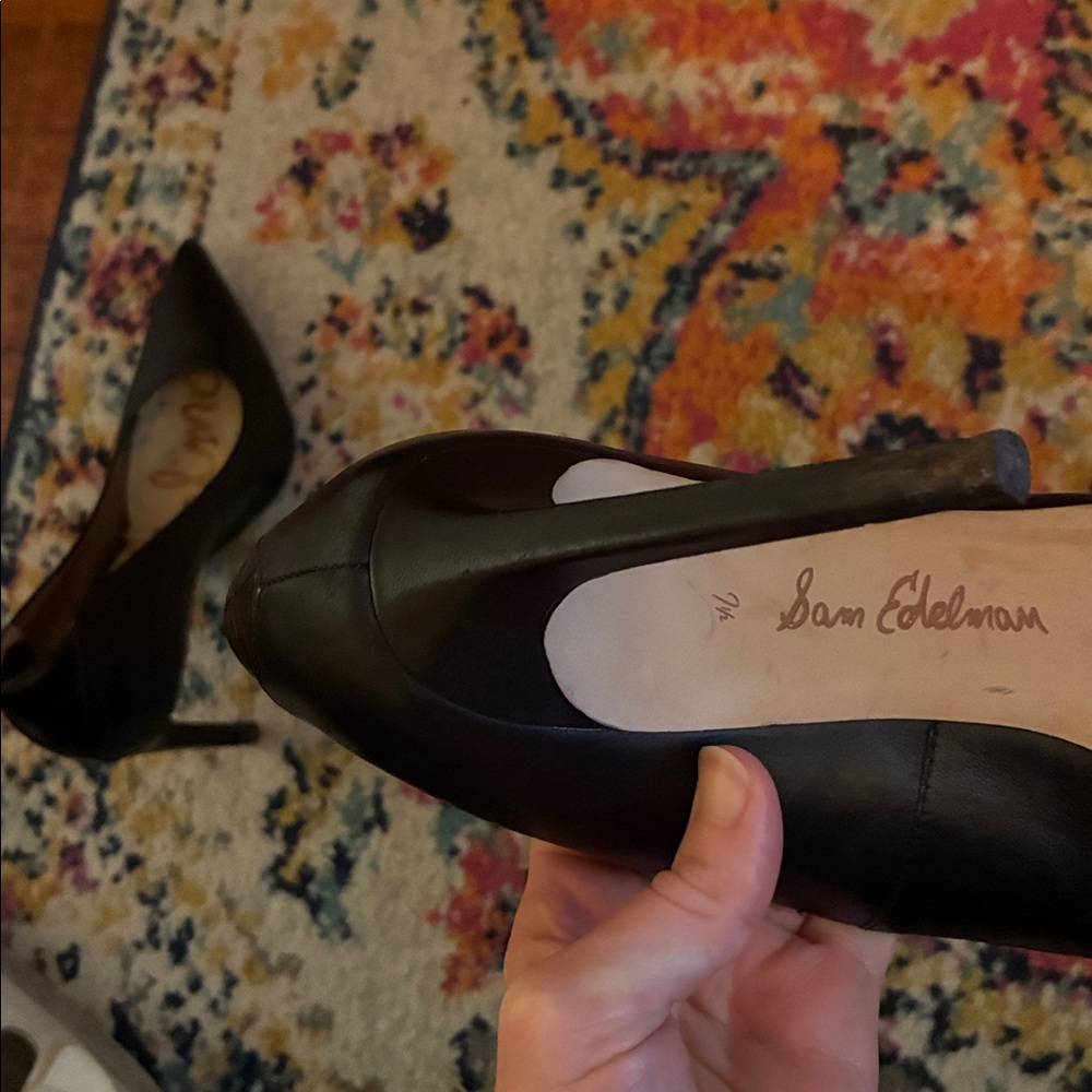 Sam Edelman Black Pointed Flats - Picture 2 of 4